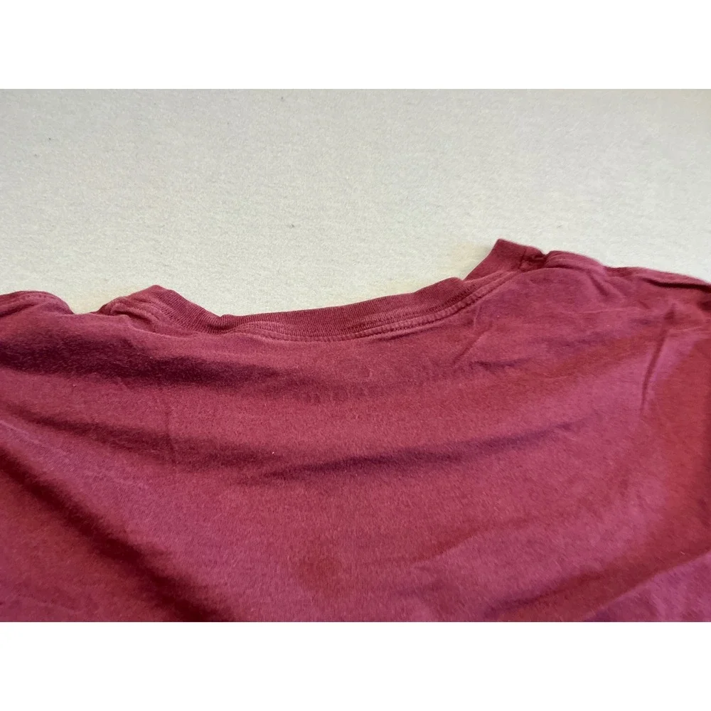 Nike T-Shirt Burgundy Maroon Embroidered Futura Logo Size L AR4997-682